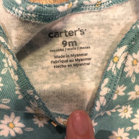 Like New! Carter’s Spring Onsies sz 9 - Picture 2 of 3